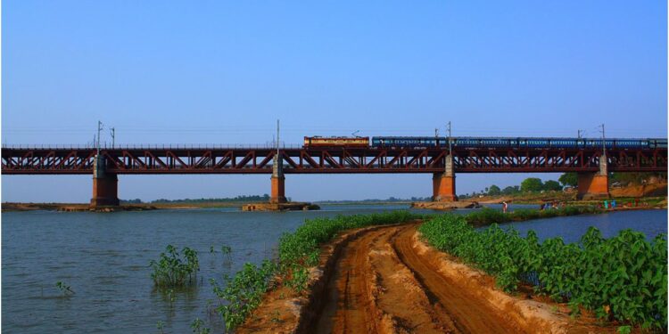 Bihar Set to Get India’s Second Four-Lane Rail Bridge in Koilwar, Boosting Capacity with Three Trains at Once