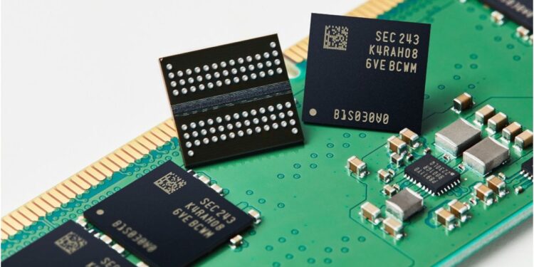 IT Industry in Crisis as Chip, RAM and SSD Prices Surge Up to 300%, Pushing Up Mobile and Computer Costs