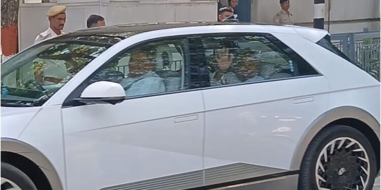 Nitish Kumar Set to Resign as NDA Prepares to Finalise Chief Minister; Leaves House with Both Deputy CM in Same Car