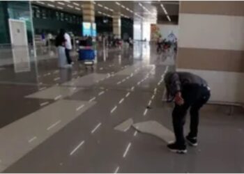 Tiles Fall at Patna Airport’s New Terminal, Triggering Chaos in Arrivals Area; Former Minister’s Son Narrowly Escapes