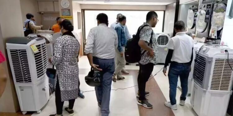 Patna’s Electronics Market Turns ‘Hot’ Amid Intense Heatwave as AC and Cooler Sales Surge Sharply