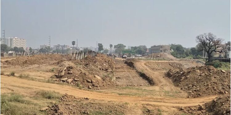 East Central Railway GM Reviews Bihar Projects, Orders Fast-Track Construction at Patliputra Coaching Complex