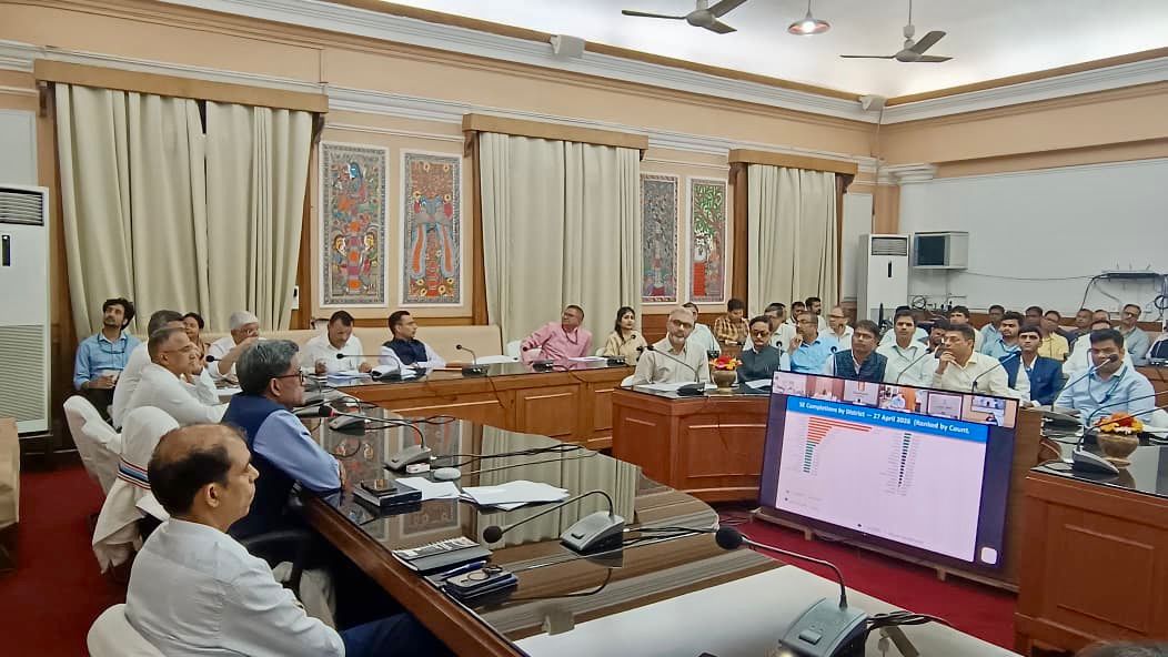 Chief Secretary Pratyaya Amrit Reviews Heatwave, Flags Risk Of Weak Monsoon In Bihar