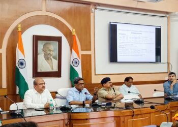 Bihar Chief Secretary Pulls Up Oil Firms Over Slow PNG Rollout, Orders Weekly Monitoring