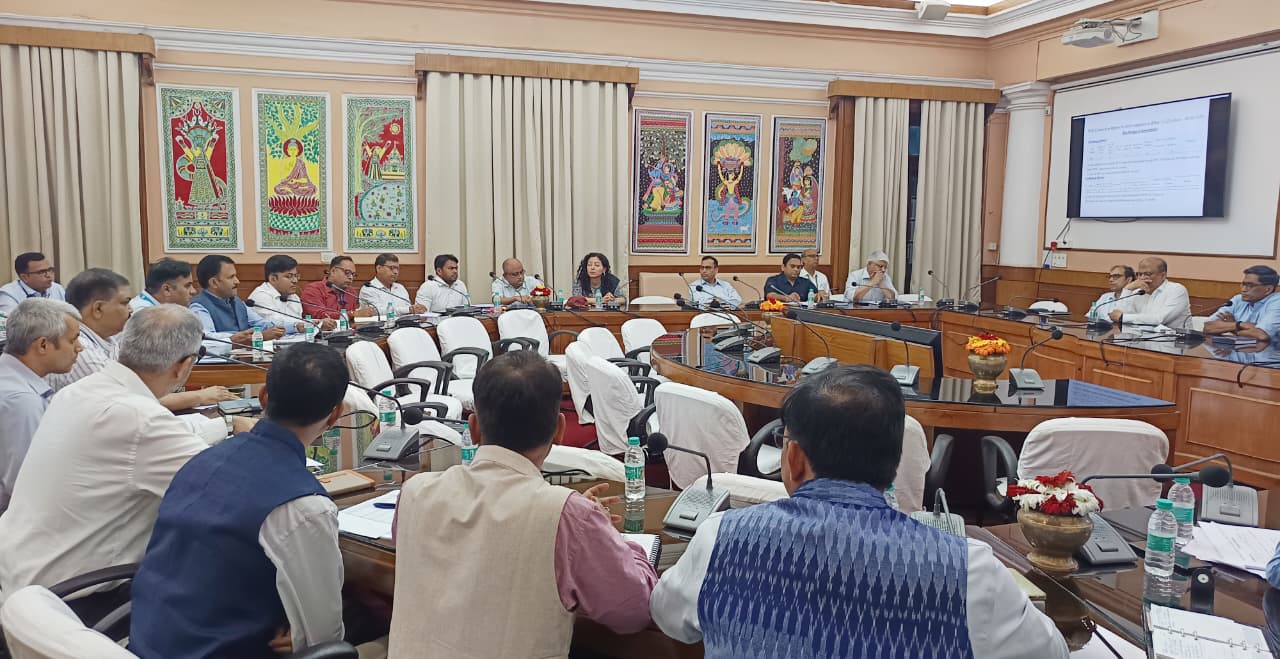 Bihar Chief Secretary Pulls Up Oil Firms Over Slow PNG Rollout, Orders Weekly Monitoring