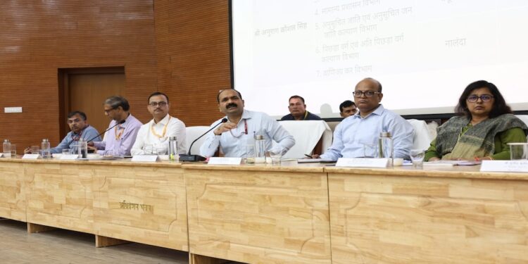 Bihar Govt Reviews Grievance System, Pushes For Faster Complaint Resolution