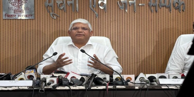 Chief Secretary Pratyaya Amrit Reviews Heatwave, Flags Risk Of Weak Monsoon In Bihar