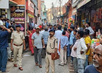 Darbhanga Jewellery Shop Looted Of Rs 2 Crore In Broad Daylight