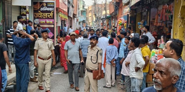 Darbhanga Jewellery Shop Looted Of Rs 2 Crore In Broad Daylight