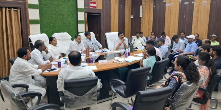 Gaya civic Panel Orders Sweeping Clean-up Drive And 11,000 LED Lights Across City