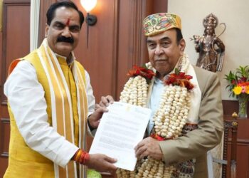 Gopal Ji Thakur meets governor