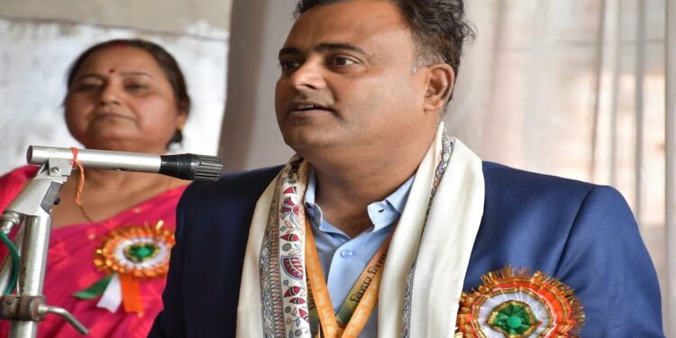 Lakhisarai DM Mithilesh Mishra Removed Over Paddy Procurement Irregularities, Probe Underway