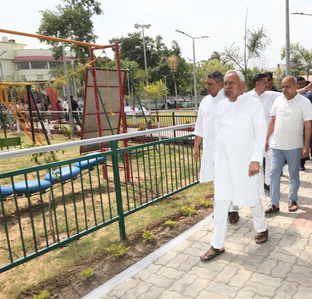 Nitish Kumar Reviews Saguna Mor Road Widening, Rupaspur Canal Path And Pataliputra Park Projects In Patna