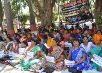 Satyagraha In Patna Backs Nishant Kumar For CM, Women Say ‘Difficult To Trust Anyone Else’