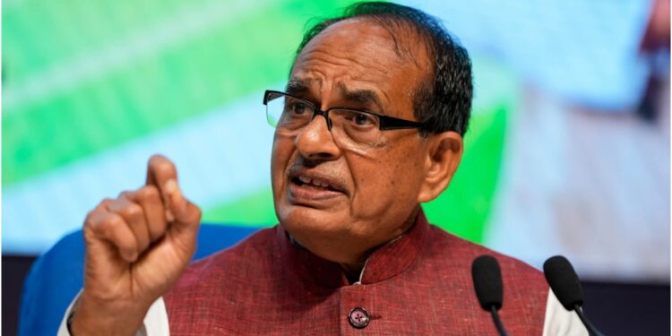 Bihar Political Buzz Grows as BJP Begins CM Selection; Shivraj Singh Chouhan Leads Process