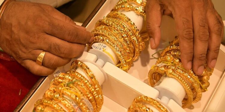 Gold Prices Today : Gold Prices Rise In Indian Markets Despite Global Dip On April 11