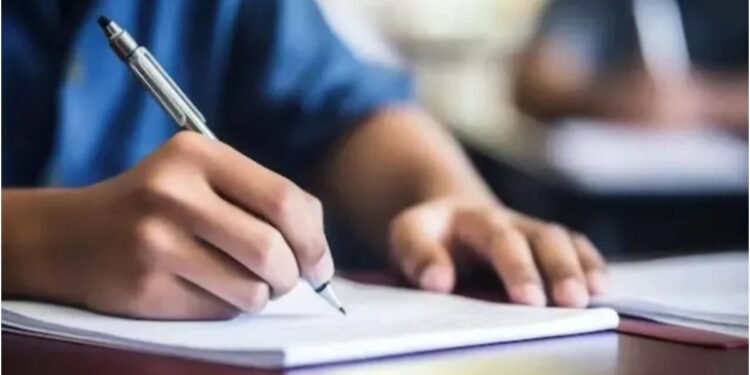 Uproar Over Alleged Cheating in MBBS Exam at Patna Science College; AKU Considers Action On Paper