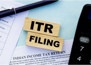 ITR Filing 2025–26 Begins, Experts Advise Taxpayers to Wait for Complete TDS Data Before Filing