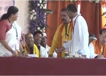 Nishant Kumar Occupies Dilip Jaiswal’s Seat During Swearing-In, Creating a Light-Hearted Moment