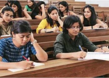 Bihar Government to Provide Rs 50,000 Each to Graduate Women Students, Universities Directed to Submit Data