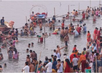 Ganga Dussehra Sees Surge of Devotees in Danapur as Ghats Echo With ‘Har Har Gange’