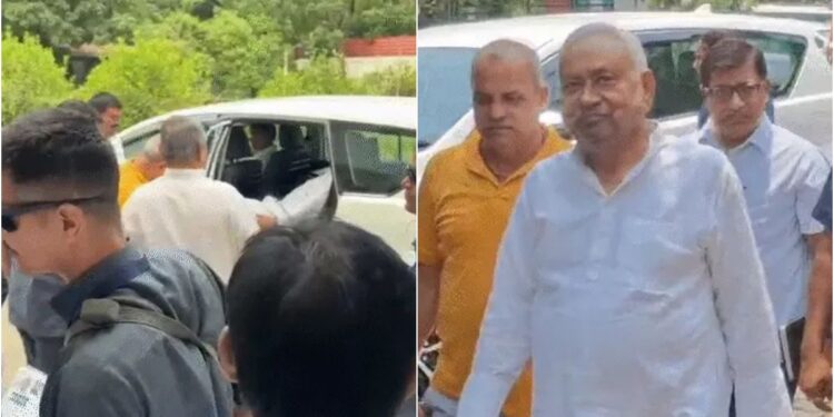 Nitish Kumar Makes Surprise Visit to JD(U) Office, Asks Deputy CM Vijay Chaudhary for Detailed Briefing