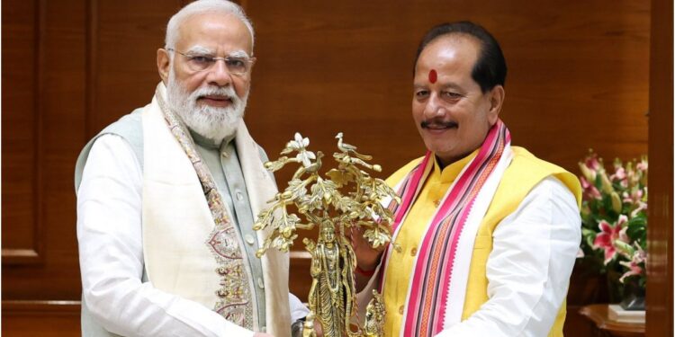 Vijay Sinha Meets Narendra Modi in Delhi, Presents Lord Ram Idol; Bihar Political Situation Discussed