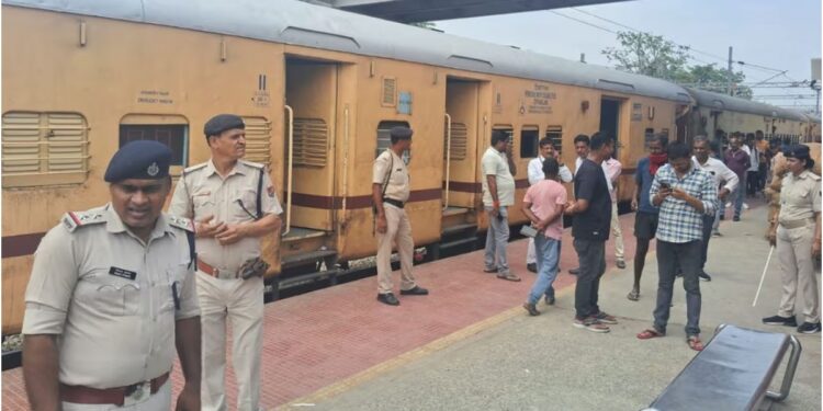 Passenger Found Dead Inside Pune Express Coach at Danapur Station, Probe Underway