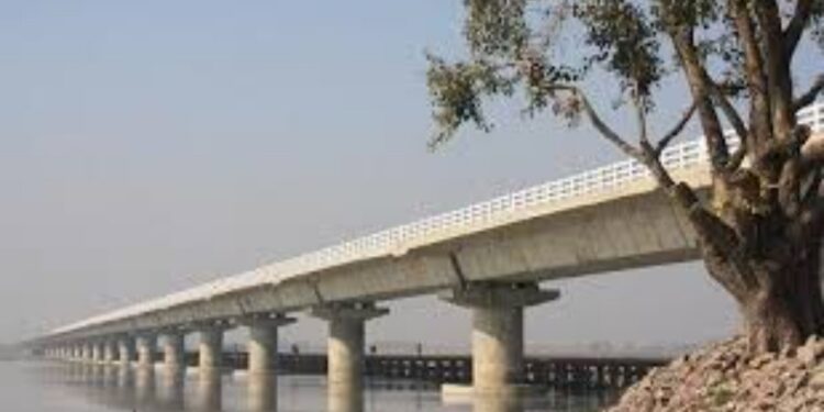 Heavy vehicles barred from four ageing bridges in Muzaffarpur after safety review