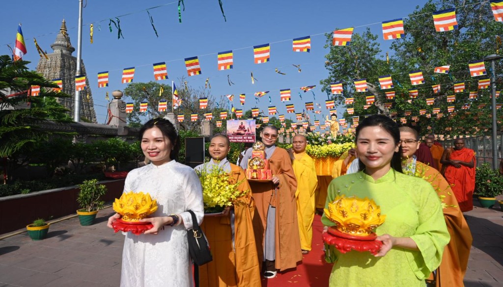 Thousands Assemble in Bodh Gaya For Buddha Jayanti celebrations At Mahabodhi Temple
