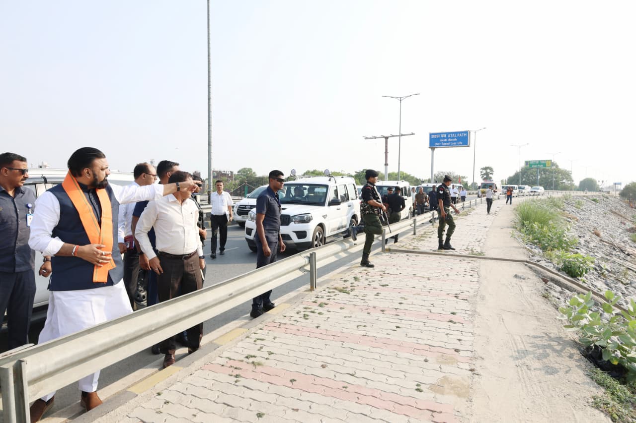 CM Reviews Patna Metro Delays, Pushes 11 Satellite Townships And Ganga Riverfront Project