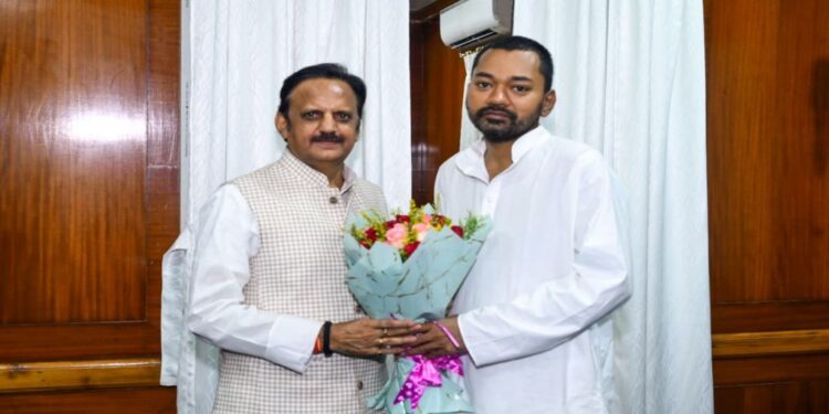 Health Minister Nishant Kumar Showcases Digital Healthcare Model During MP Deputy CM’s Patna Visit