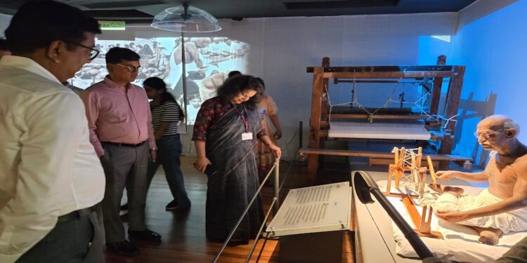 Odisha Chief Secretary Anu Garg Visits Patna’s Bapu Tower, Praises Gandhi Exhibitions