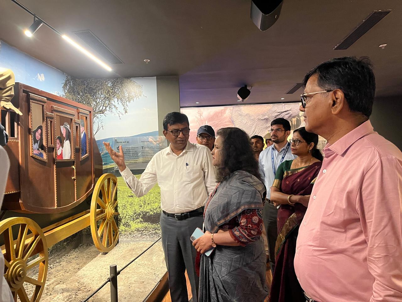 Odisha Chief Secretary Anu Garg Visits Patna’s Bapu Tower, Praises Gandhi Exhibitions