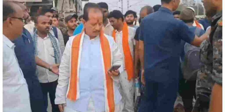 ‘Improve Facilities Immediately’: Vijay Kumar Sinha Issues Warning After Lakhisarai Station Visit