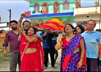 Five Daughters Carry Father’s Bier In Bihar Village, Challenging Deep-Rooted Patriarchal Traditions