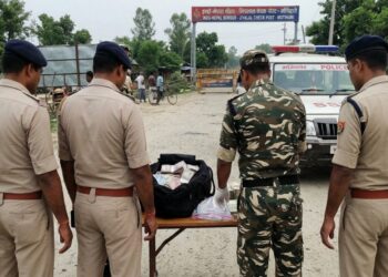 Border Crackdown! Huge Cash Haul Recovered in Motihari, Illegal Racket Suspected