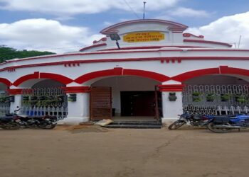 Heated Clash at Civic Body Office Over Market Lease Tenders Leaves Staff Shocked