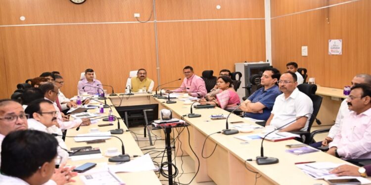 Bihar Govt Plans Doorstep Ration Delivery for 80+ Citizens, Ashok Choudhary Reviews PDS System