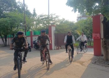 Aurangabad District Judge Cycles To Court, Promotes Environmental Awareness