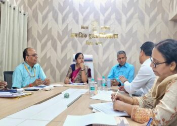 Social Welfare Minister Reviews Pension Schemes, Urges Pensioners To Complete Life Certification Before May 30