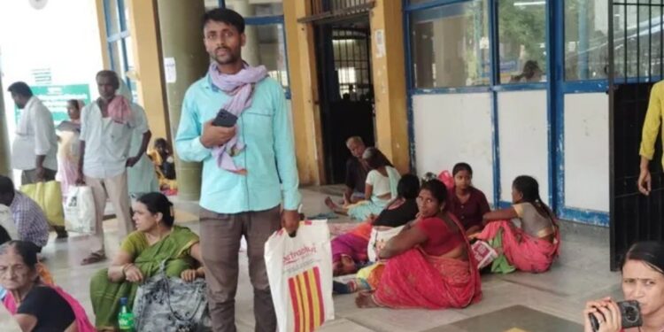 IGIMS Students Protest In Patna After Two Junior Medics Detained In Assault Case