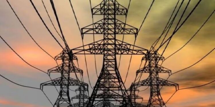 Frequent Power Cuts Trouble Patna Residents Amid Scorching Heat and Humidity