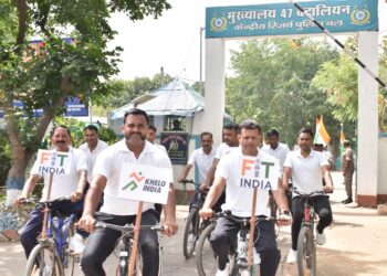 CRPF Promotes Fitness and Green Living Through ‘Sunday on Cycle’ Rally in Gaya