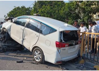 High-Speed Crash on Patna’s Atal Path Leaves Three Injured as Occupants Flee Scene