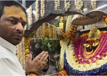 Tej Pratap Yadav Predicts BJP Return in UP, Distances Himself From Akhilesh Yadav