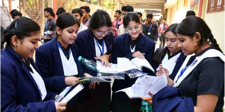 CBSE Launches 24-Hour Tele-Counselling for Class 12 Students Facing Result Stress