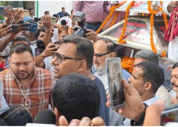 RJD Mourns Veteran Leader Bagi Kumar Verma; Tejashwi Yadav Leads Tributes in Patna