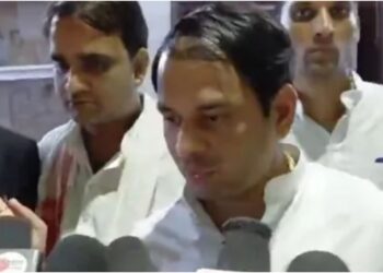 Tej Pratap Yadav Files Complaint Against Eight, Claims Threat to His and Lalu Prasad’s Life; Seeks Support from Tejashwi