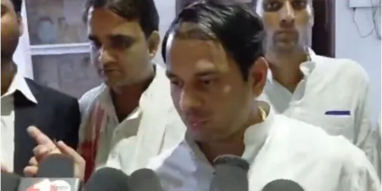 Tej Pratap Yadav Files Complaint Against Eight, Claims Threat to His and Lalu Prasad’s Life; Seeks Support from Tejashwi